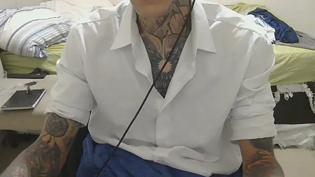 Snapshot of smokingink chatting on 06.06.26 smokingink online show from 06.06.26