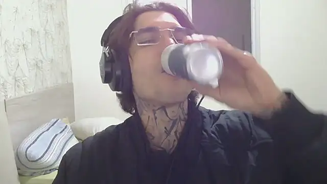 Snapshot of smokingink chatting on 06.11.26 smokingink online show from 06.11.26