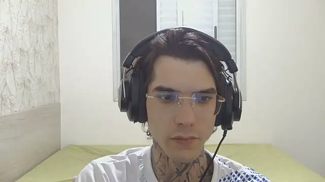 Snapshot of smokingink chatting on 06.16.26 smokingink online show from 06.16.26
