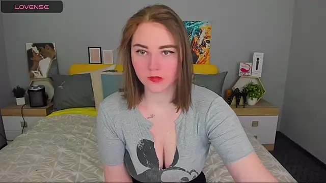 Snapshot of lillyloan4u chatting on 04.28.26 lillyloan4u online show from 04.28.26
