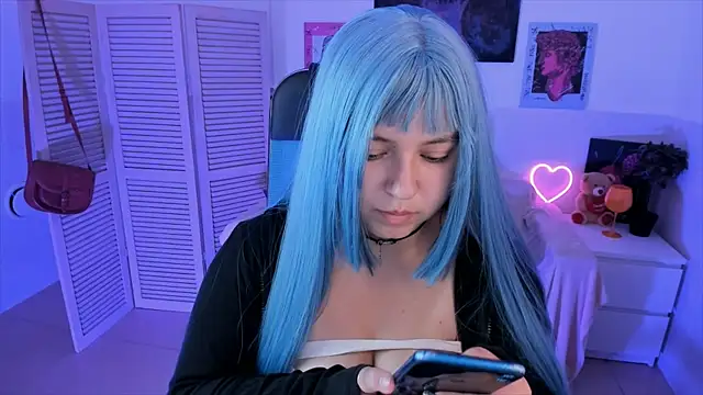 Snapshot of DiaAngell chatting on 09.23.25 DiaAngell online show from 09.23.25