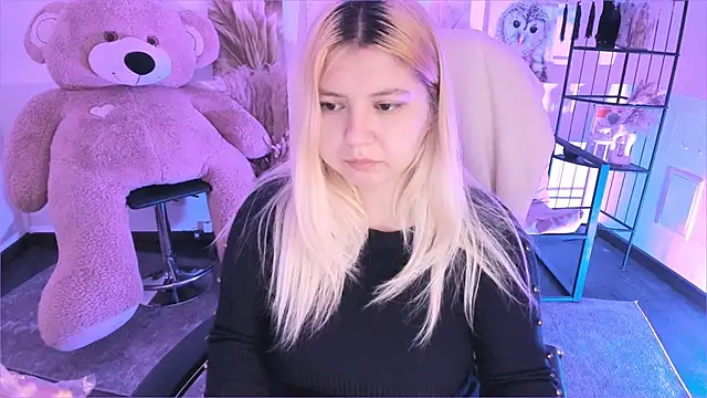 Snapshot of DiaAngell chatting on 01.08.26 DiaAngell online show from 01.08.26