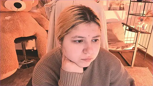 Snapshot of DiaAngell chatting on 01.11.26 DiaAngell online show from 01.11.26