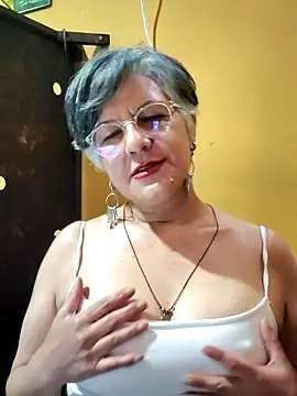 ilonna2025 online show from 06.17.26