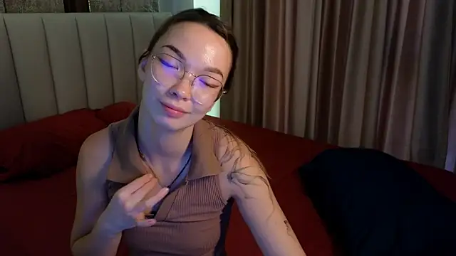 Snapshot of SusannJohnson chatting on 05.15.26 SusannJohnson online show from 05.15.26