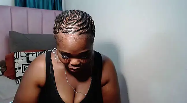 Hazel-nutt online show from 03.18.25