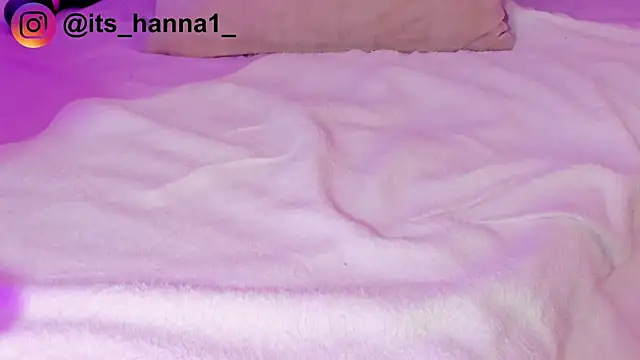 Snapshot of cutte_hanna18 chatting on 07.23.26 cutte hanna18 online show from 07.23.26