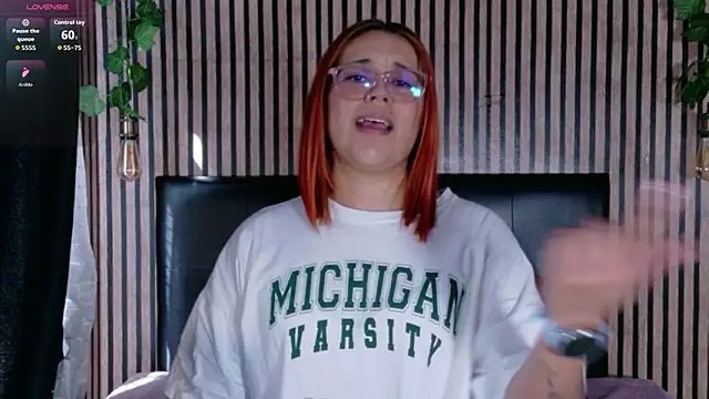 Snapshot of Sophie_new25 chatting on 02.21.26 Sophie new25 online show from 02.21.26