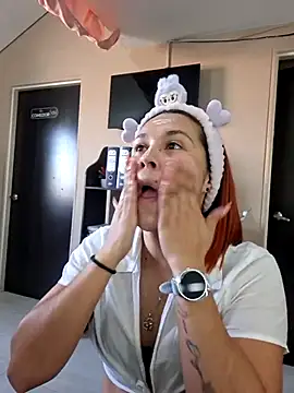 Snapshot of Sophie_new25 chatting on 02.26.26 Sophie new25 online show from 02.26.26