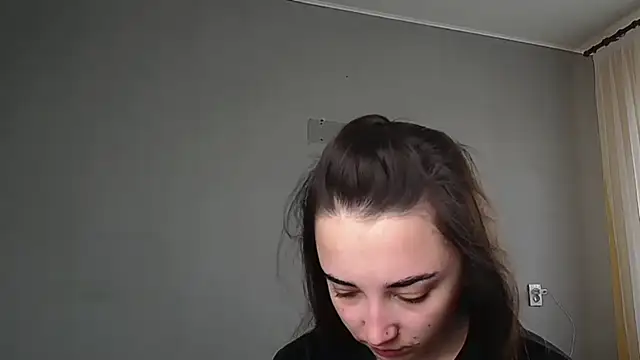 Eva Gloryy online show from 04.28.26