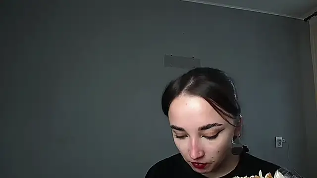 Eva Gloryy online show from 04.29.26