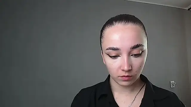 Eva Gloryy online show from 05.05.26
