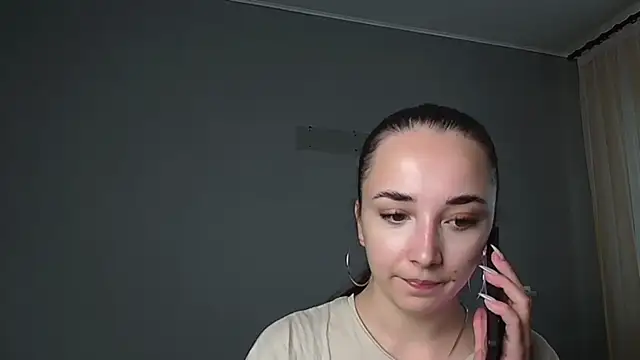 Eva Gloryy online show from 06.10.26