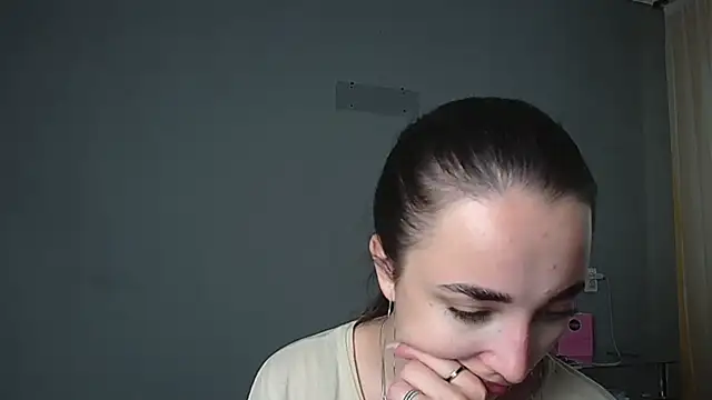 Eva Gloryy online show from 06.23.26