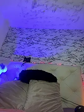 Lili  taylor online show from 01.12.26