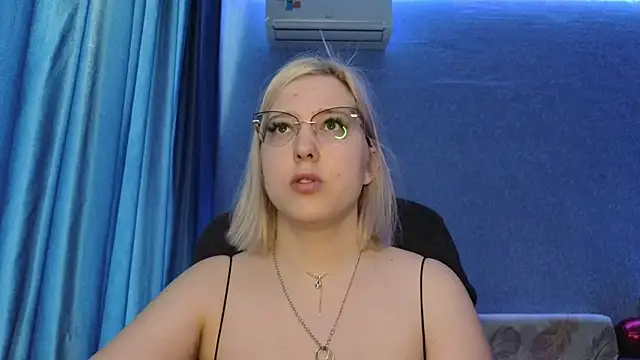 HotBrandyX online show from 06.23.26
