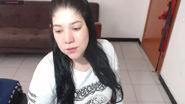 Snapshot of sharonnleon chatting on 08.04.26 sharonnleon online show from 08.04.26
