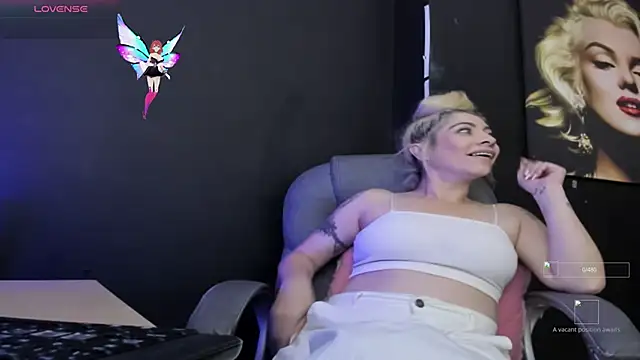 viktoria davis  online show from 11.10.25