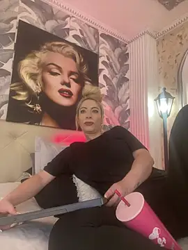 viktoria davis  online show from 06.30.26