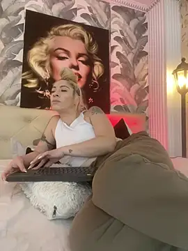 viktoria davis  online show from 07.02.26