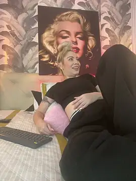 viktoria davis  online show from 07.13.26