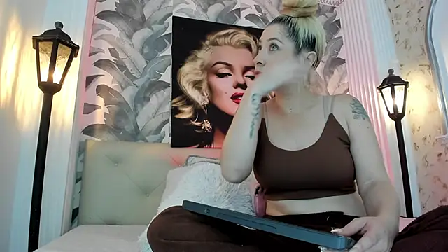 viktoria davis  online show from 07.21.26