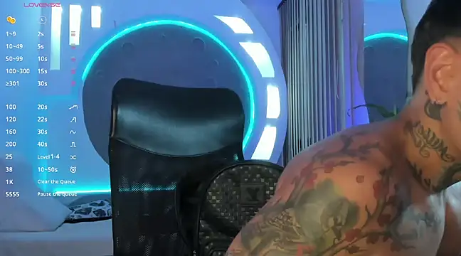 Snapshot of tattokoi chatting on 03.11.25 tattokoi online show from 03.11.25