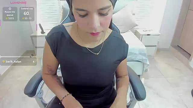 Zulema hamdi online show from 11.04.25