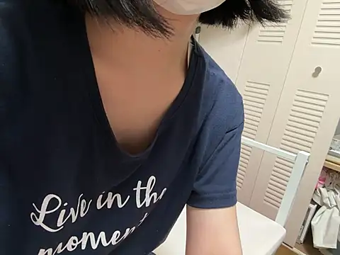 Snapshot of riri_riri_jp chatting on 06.15.26 riri riri jp online show from 06.15.26