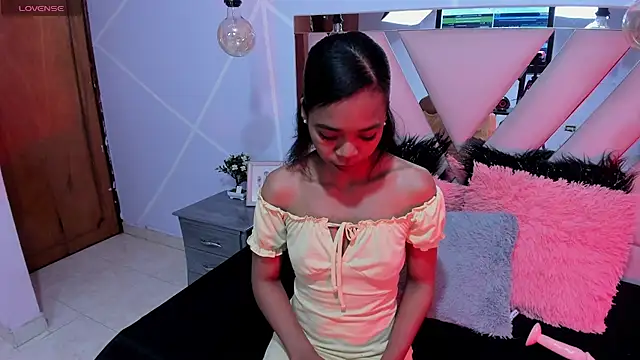Snapshot of Gletty_noa chatting on 01.23.25 Gletty noa online show from 01.23.25