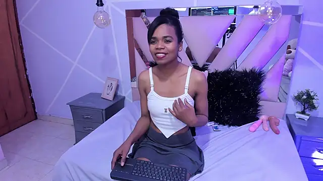 Snapshot of Gletty_noa chatting on 03.18.25 Gletty noa online show from 03.18.25