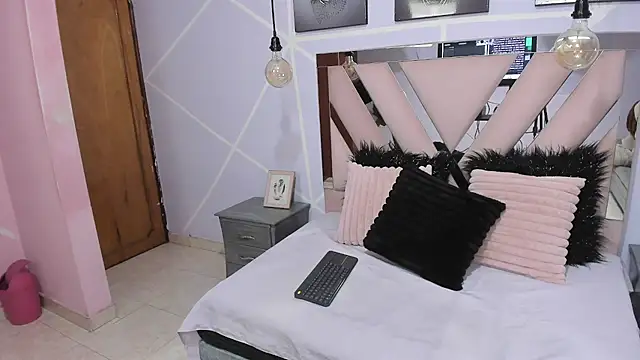 Snapshot of Gletty_noa chatting on 03.22.25 Gletty noa online show from 03.22.25