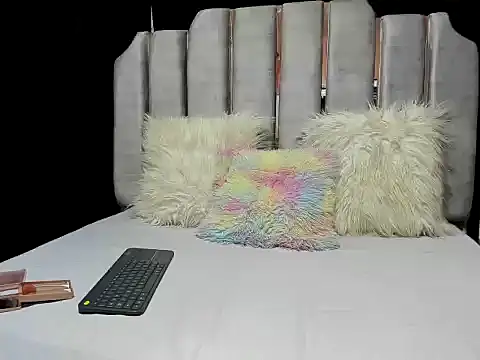 Snapshot of Gletty_noa chatting on 11.03.25 Gletty noa online show from 11.03.25