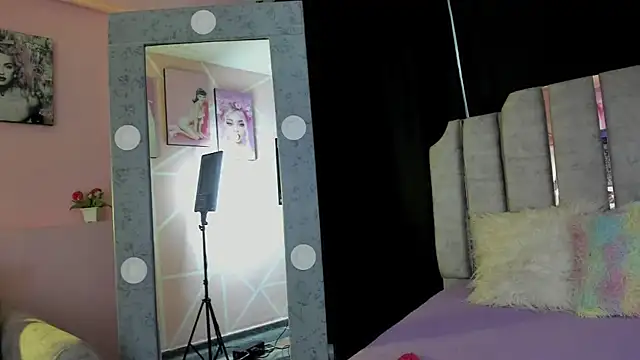 Snapshot of Gletty_noa chatting on 11.20.25 Gletty noa online show from 11.20.25