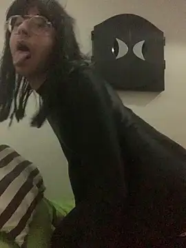 Snapshot of sofia_esclava chatting on 10.27.25 sofia esclava online show from 10.27.25