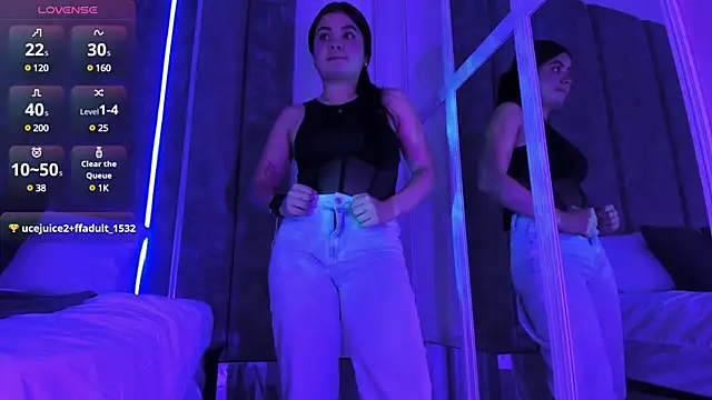 Snapshot of ValeriaOrtega chatting on 02.15.25 ValeriaOrtega online show from 02.15.25