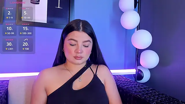 Snapshot of ValeriaOrtega chatting on 02.20.25 ValeriaOrtega online show from 02.20.25