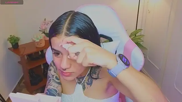 Nicole Foxx  online show from 06.12.26