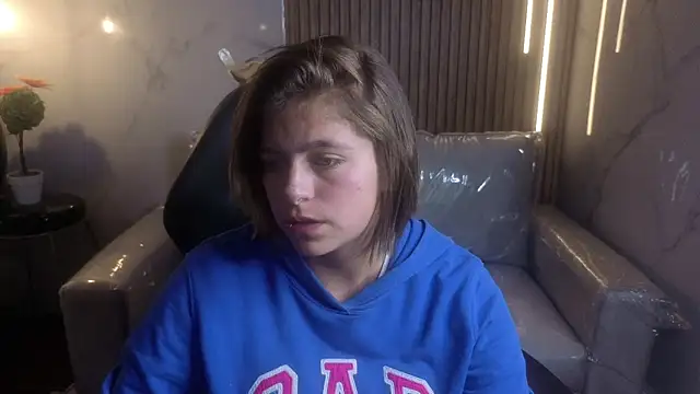 Kitten Cam online show from 05.10.26
