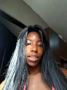 Snapshot of melangelo17 chatting on 02.21.25 melangelo17 online show from 02.21.25