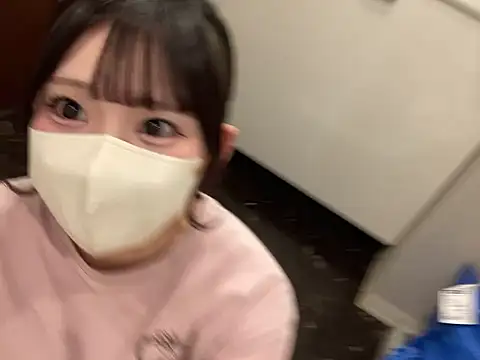 Snapshot of shina_mo_n_ch chatting on 11.01.25 shina mo n ch online show from 11.01.25