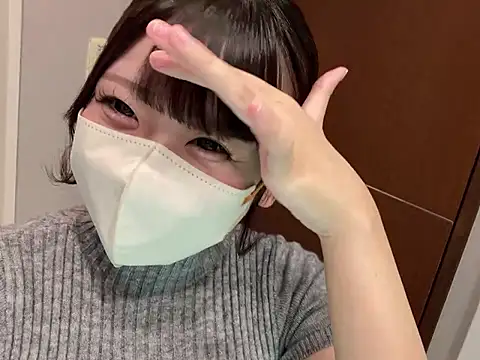 Snapshot of shina_mo_n_ch chatting on 11.02.25 shina mo n ch online show from 11.02.25