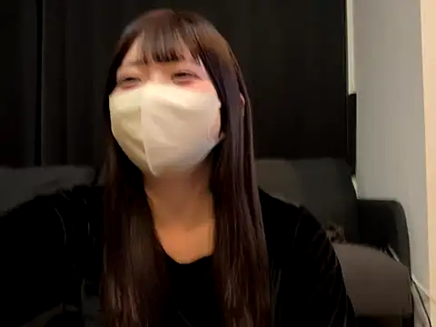 Snapshot of shina_mo_n_ch chatting on 11.04.25 shina mo n ch online show from 11.04.25