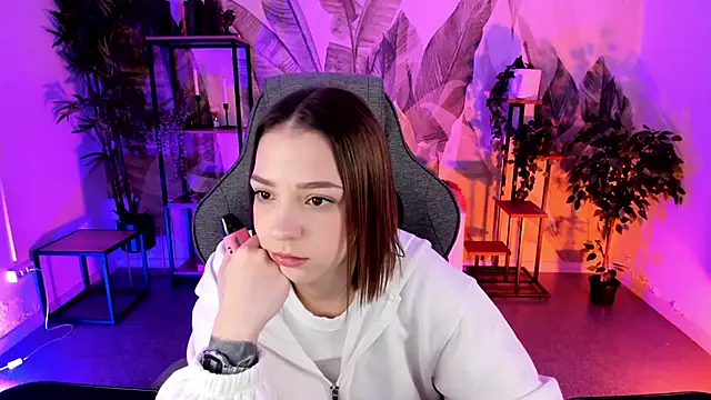 PamBeesly online show from 11.25.25