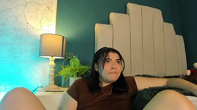 Snapshot of Zoe_Cheshire chatting on 02.28.25 Zoe Cheshire online show from 02.28.25