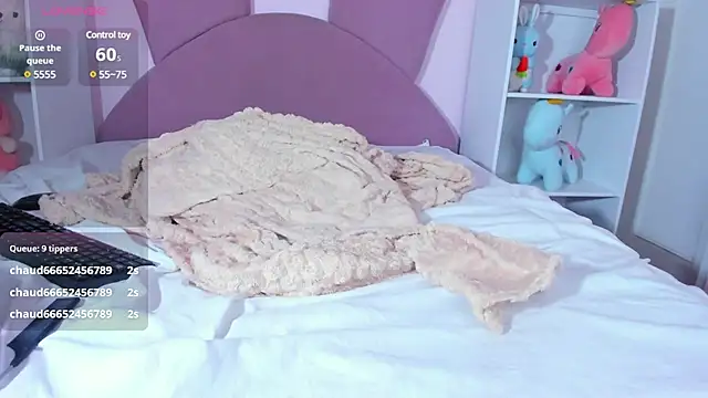 Snapshot of Zoe_Cheshire chatting on 03.15.25 Zoe Cheshire online show from 03.15.25