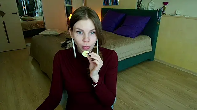 ReginaSparkle online show from 03.22.25