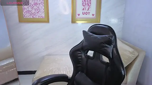 Snapshot of Paulette_v chatting on 03.02.26 Paulette v online show from 03.02.26