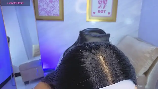 Snapshot of Paulette_v chatting on 03.05.26 Paulette v online show from 03.05.26