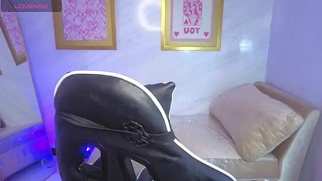 Snapshot of Paulette_v chatting on 03.14.26 Paulette v online show from 03.14.26